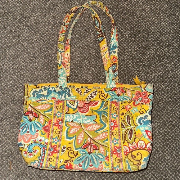 Vera Bradley Handbags - Vera Bradley purse